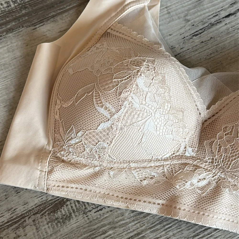 ZenChic Bra NWT Pullover Bra Nude Color Women’s size large